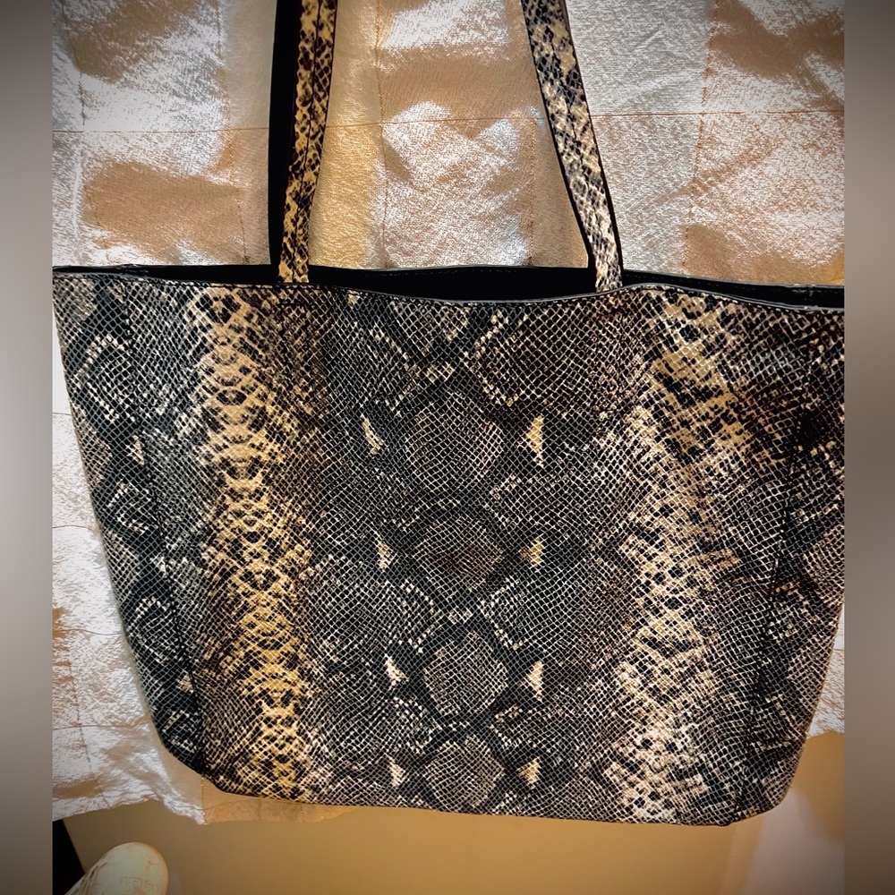 NWOT Banana Republic Leather Tote Bag with Bold Snake Print